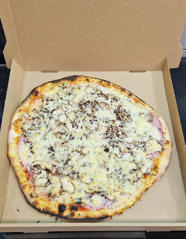 Restaurant Regal Pizza à Angoulême, France