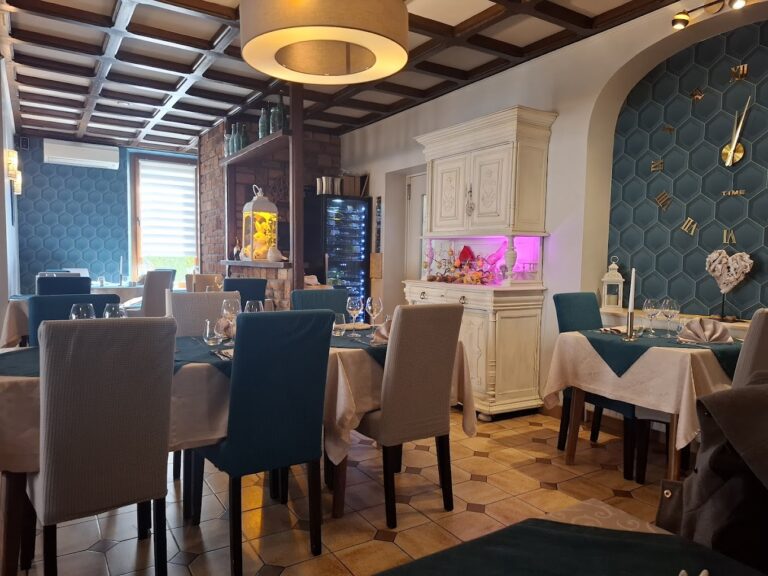 Restaurant Au Petit Creux à Jarny, France — photo 1