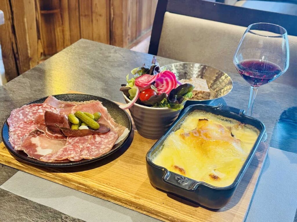 Restaurant Le Fer à Cheval à Chamonix-Mont-Blanc, France