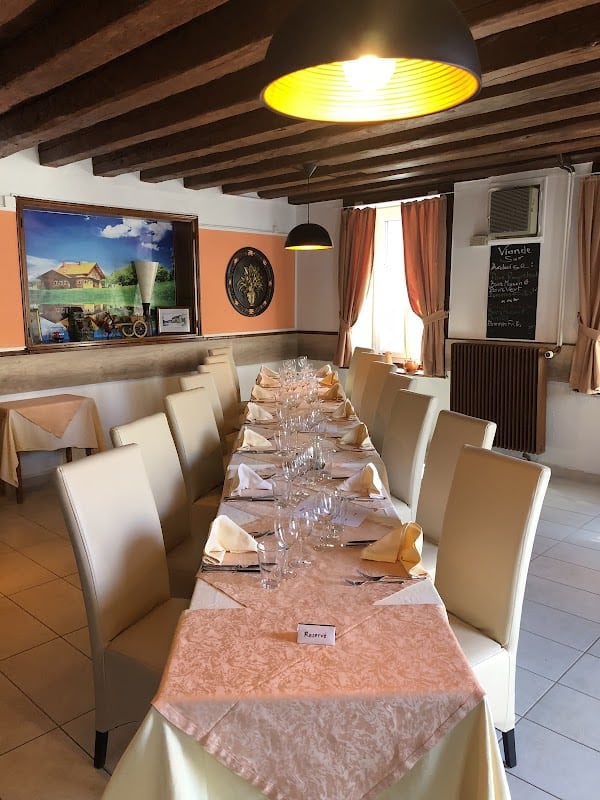 Restaurant « Pizzeria » Auberge de la Couronne à Bassins, Suisse