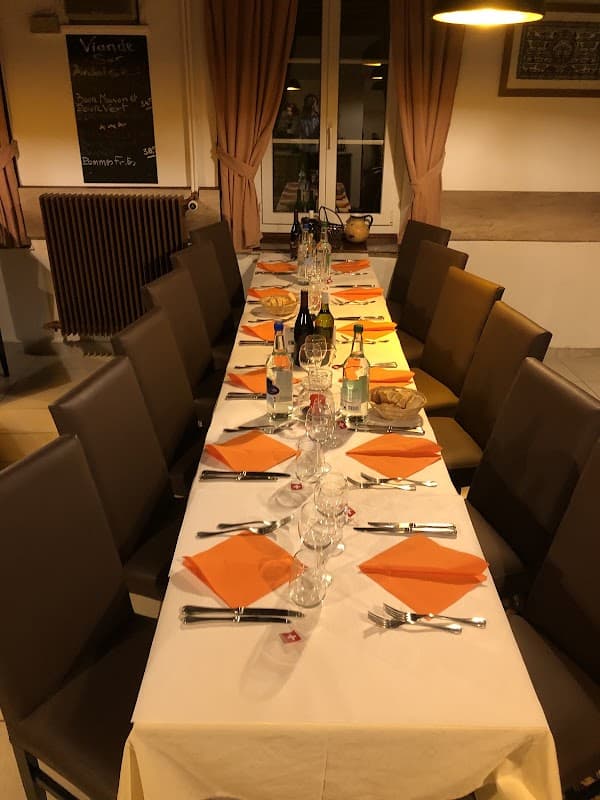 Restaurant « Pizzeria » Auberge de la Couronne à Bassins, Suisse