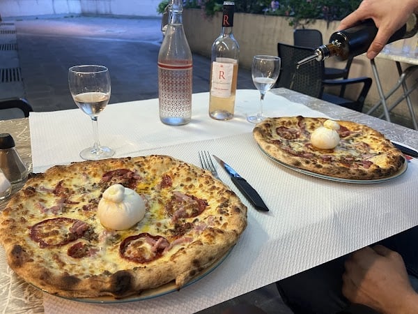 Restaurant-pizzeria Chez Deniz à Saint-Jean-de-Maurienne, France