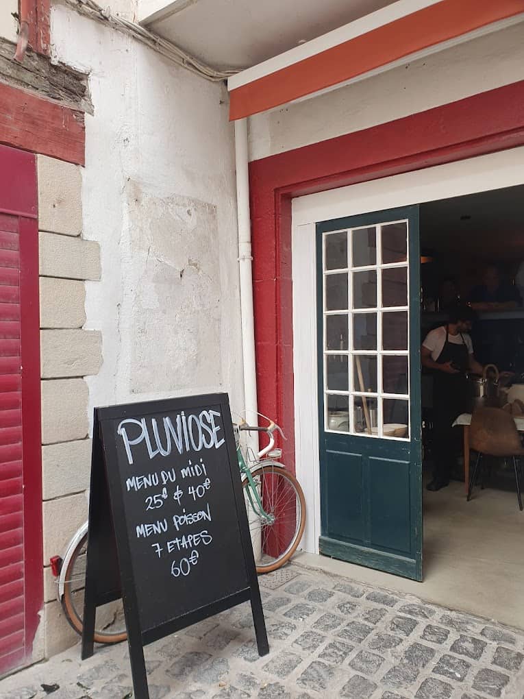 Restaurant Pluviôse à Saint-Jean-de-Luz, France