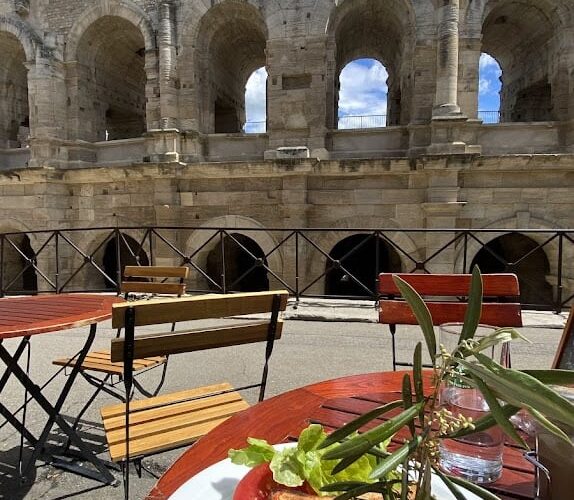 Restaurant Saveurs et Terroirs à Arles, France