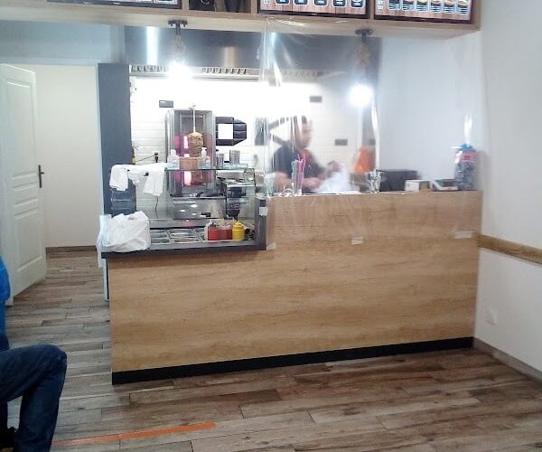 Restaurant Snack Dinar à Metz, France