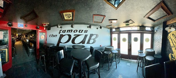 Restaurant The Famous Pub à La-Rochelle, France