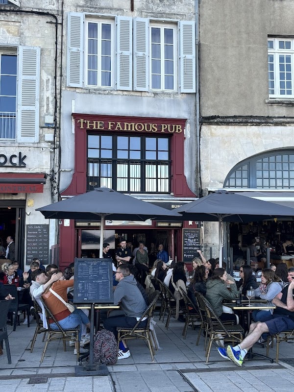 Restaurant The Famous Pub à La-Rochelle, France