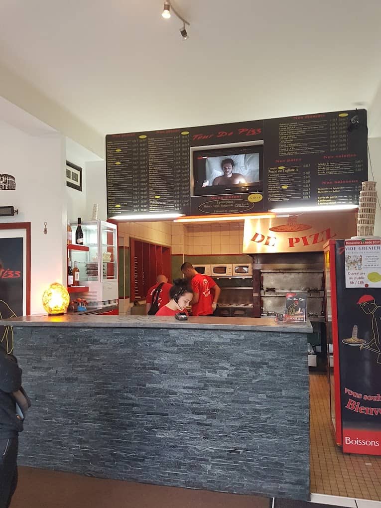 Restaurant Tour de Pizz à Guénange, France