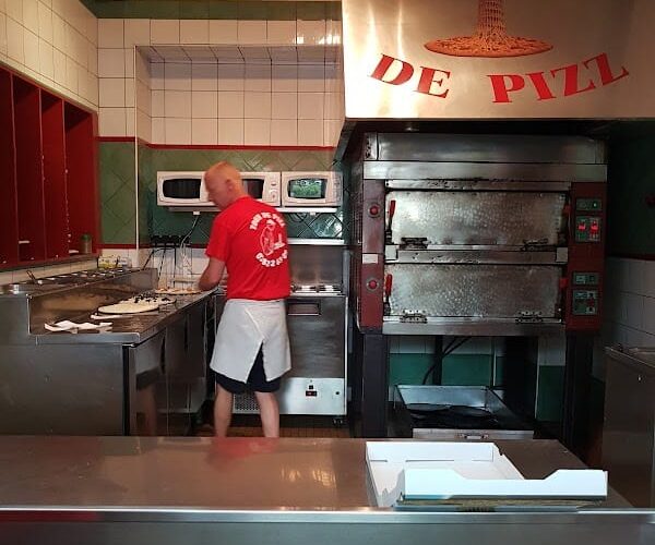 Restaurant Tour de Pizz à Guénange, France