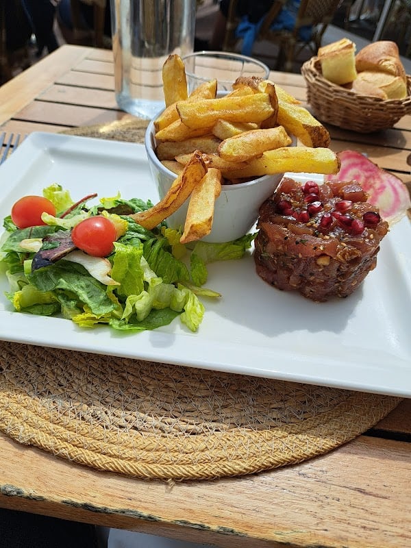Restaurant Au Doyen à Marseille, France