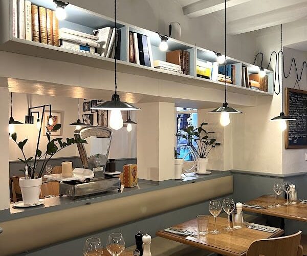 Restaurant Aux Bons Enfants à Cannes, France