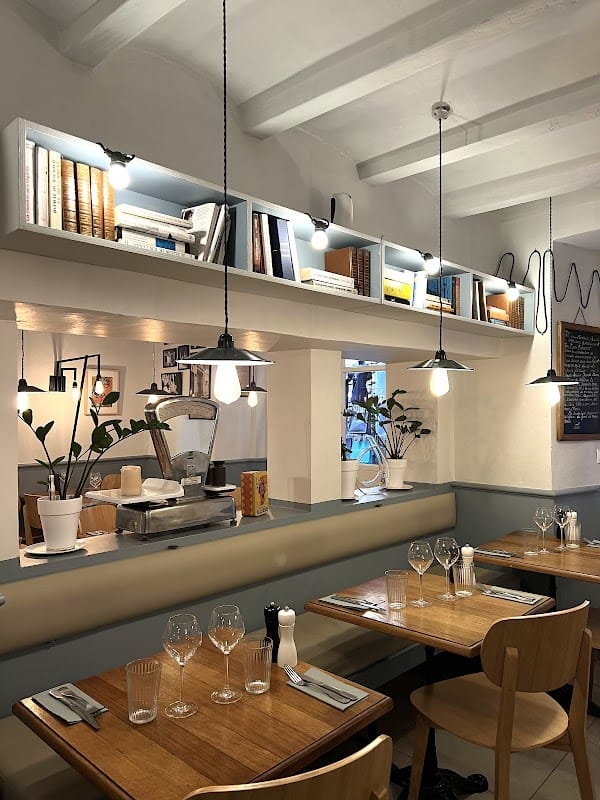 Restaurant Aux Bons Enfants à Cannes, France