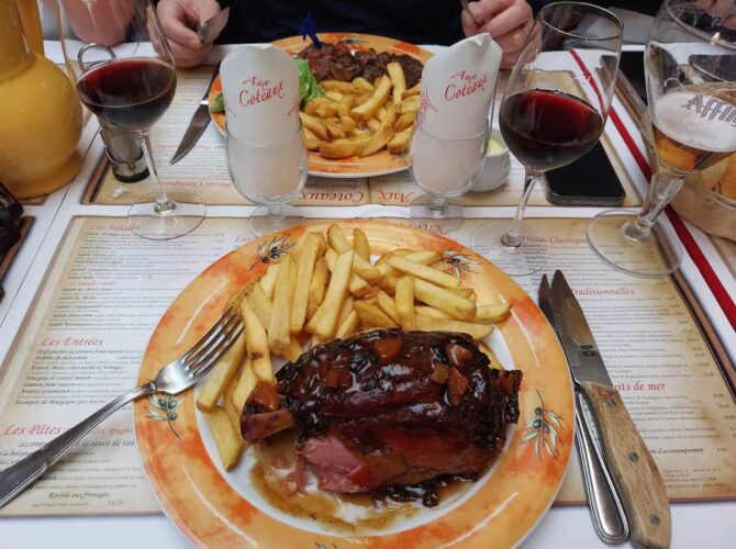 Restaurant AUX COTEAUX à Reims, France