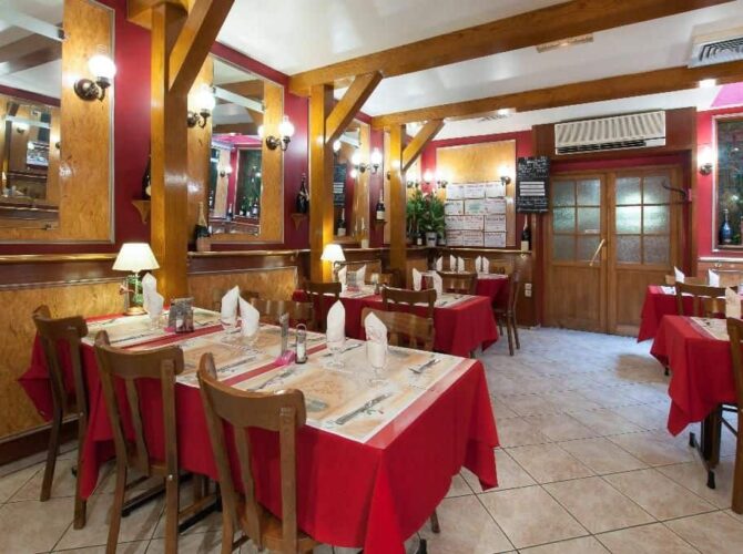 Restaurant AUX COTEAUX à Reims, France