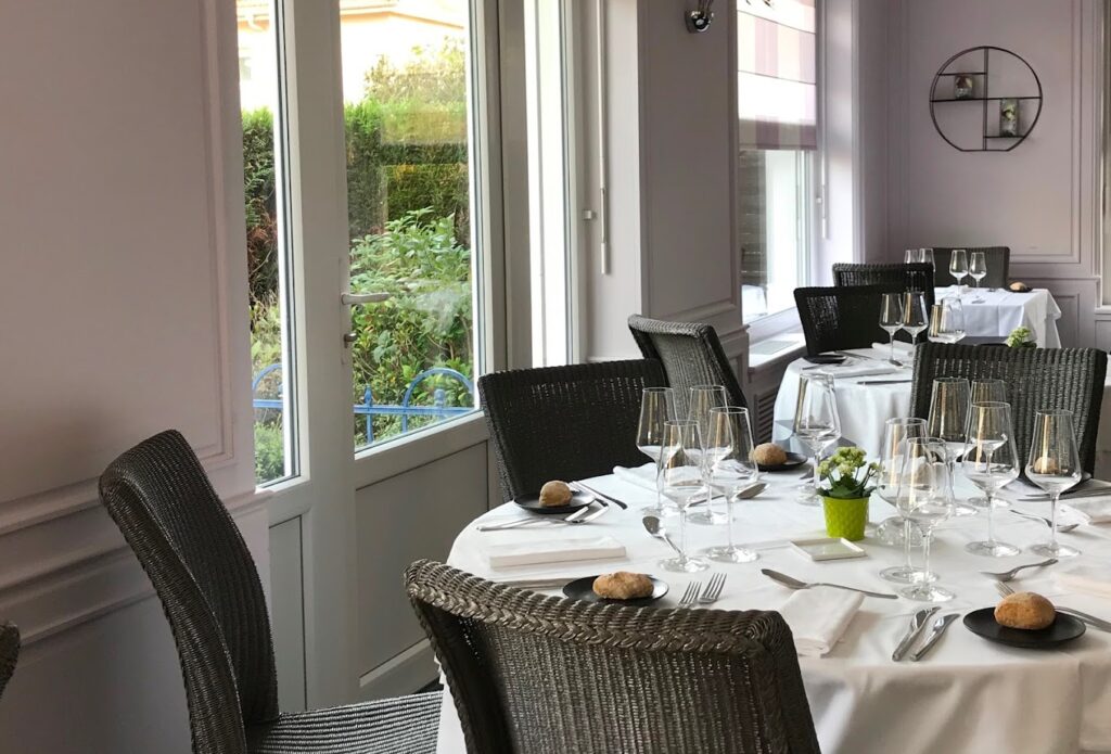 Restaurant Aux Poulbots Gourmets à Thionville, France