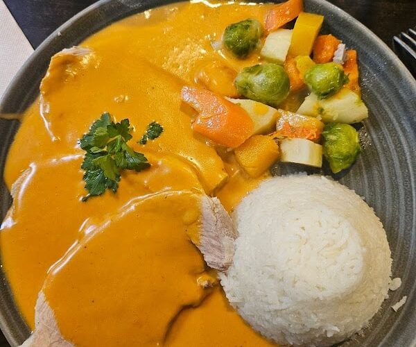 Restaurant Bistro de la Place à Champs-sur-Yonne, France