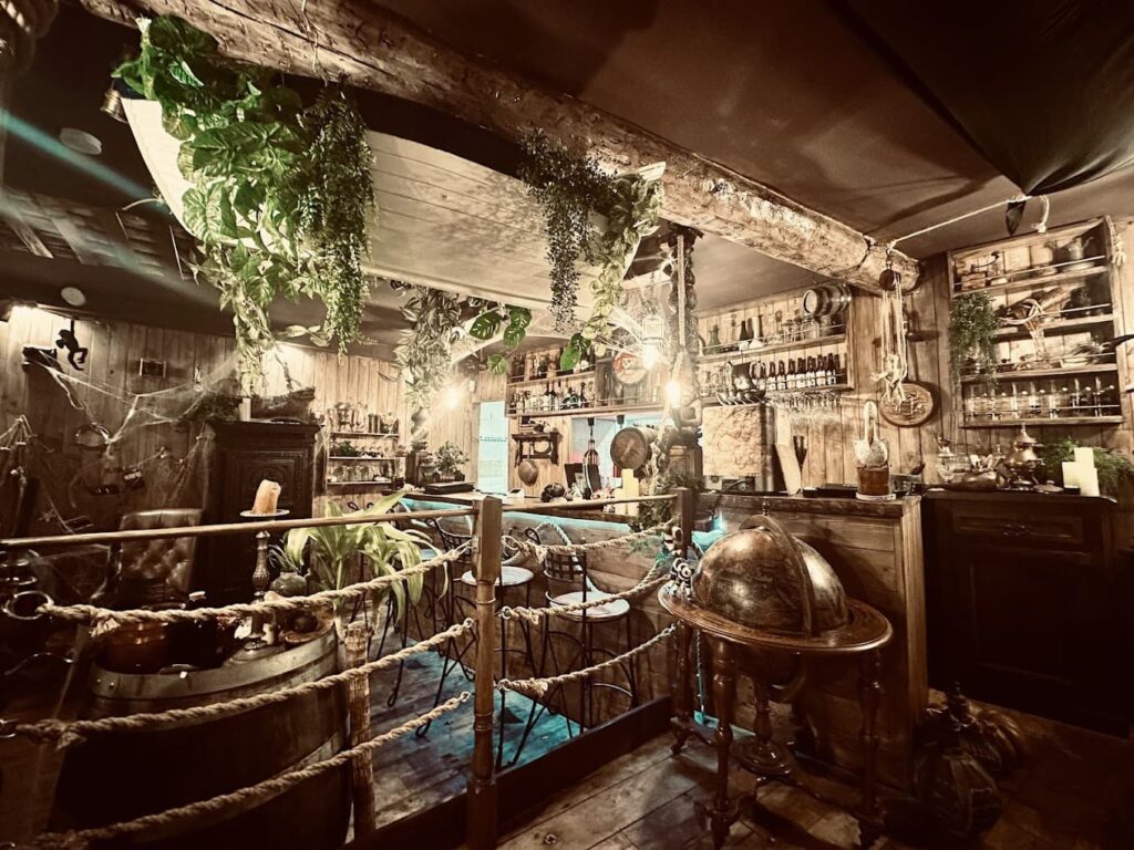 Restaurant Black Sails – A Pirate Tavern By Chef LeChat à Cannes, France