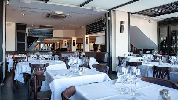 Café De La Plage – Restaurant Chez Pierre à Arcachon, France