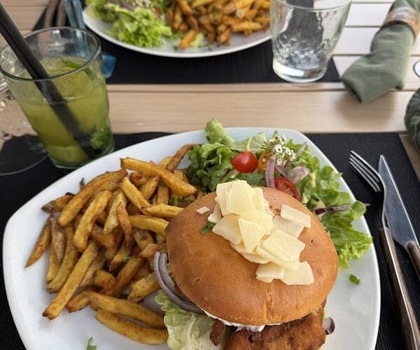 Restaurant Café Mustache à Châteauroux, France