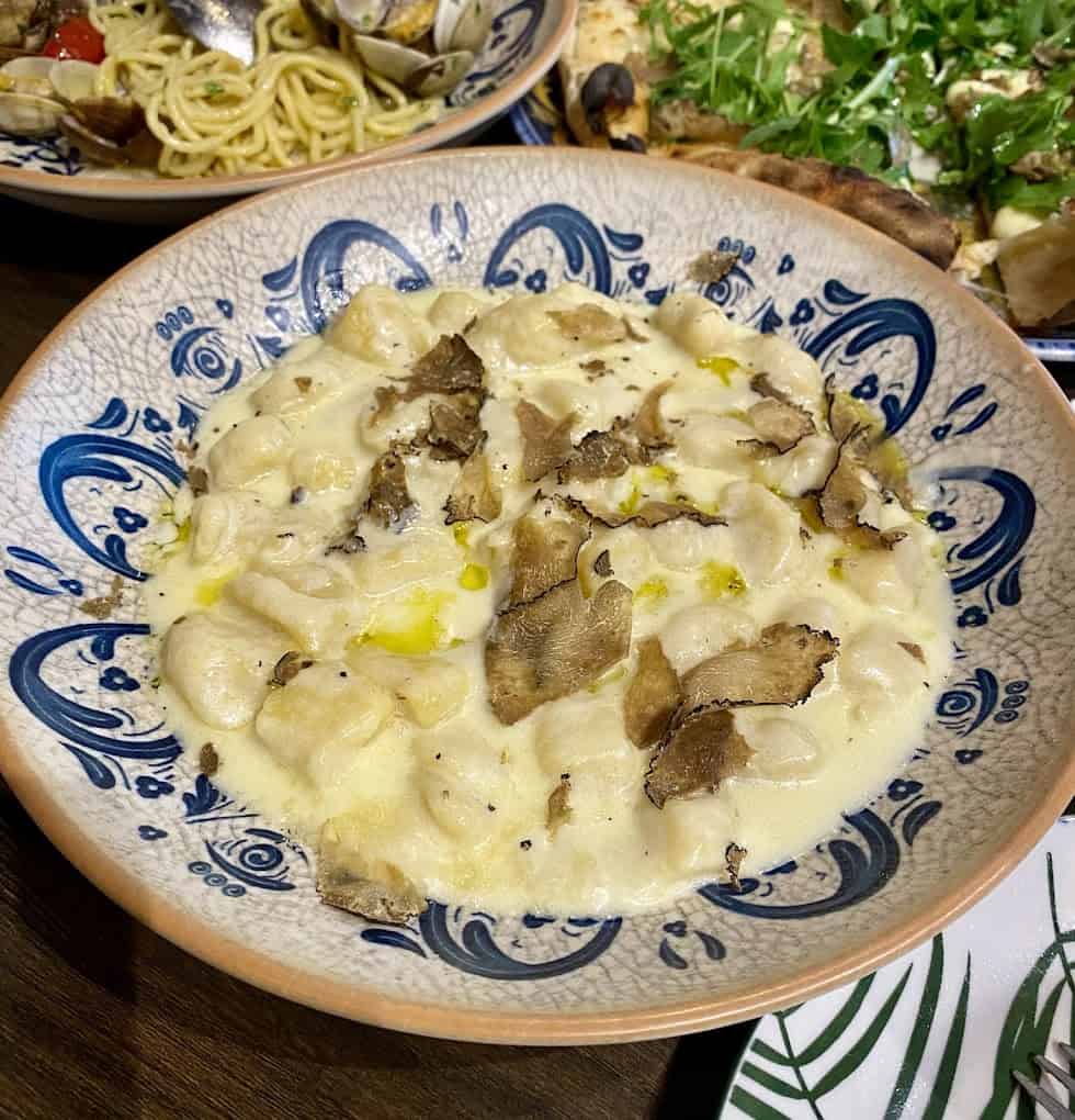 Restaurant Cheer Mamma à Cannes, France