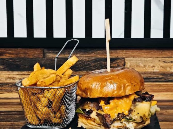 Restaurant Chicken Nest à Amnéville, France