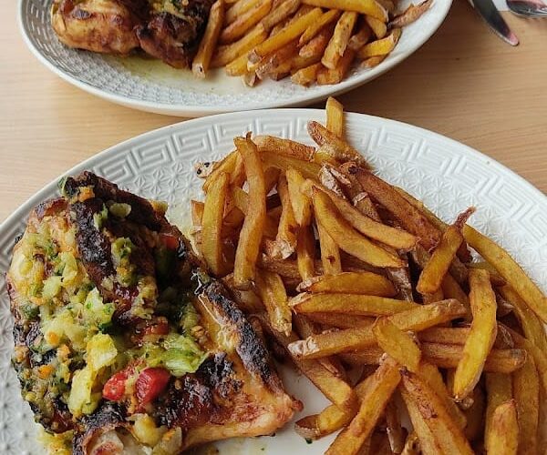 Restaurant comptoir du poulet à Créteil, France