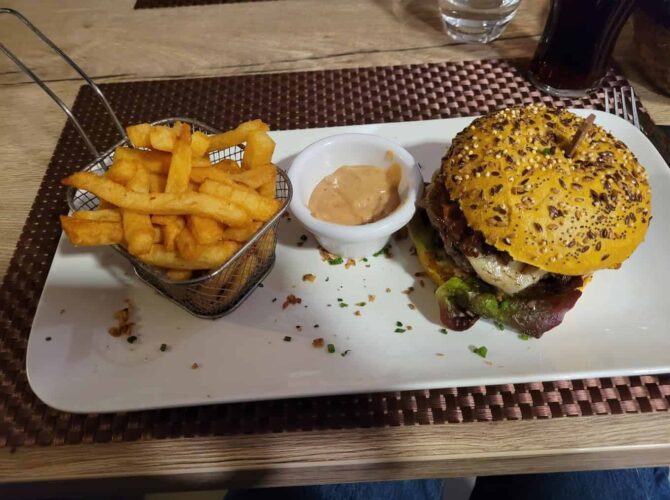 Restaurant Grill ‘n Chill à Épernay, France
