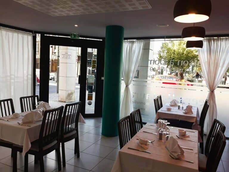Heera Restaurant à Épernay, France — photo 1