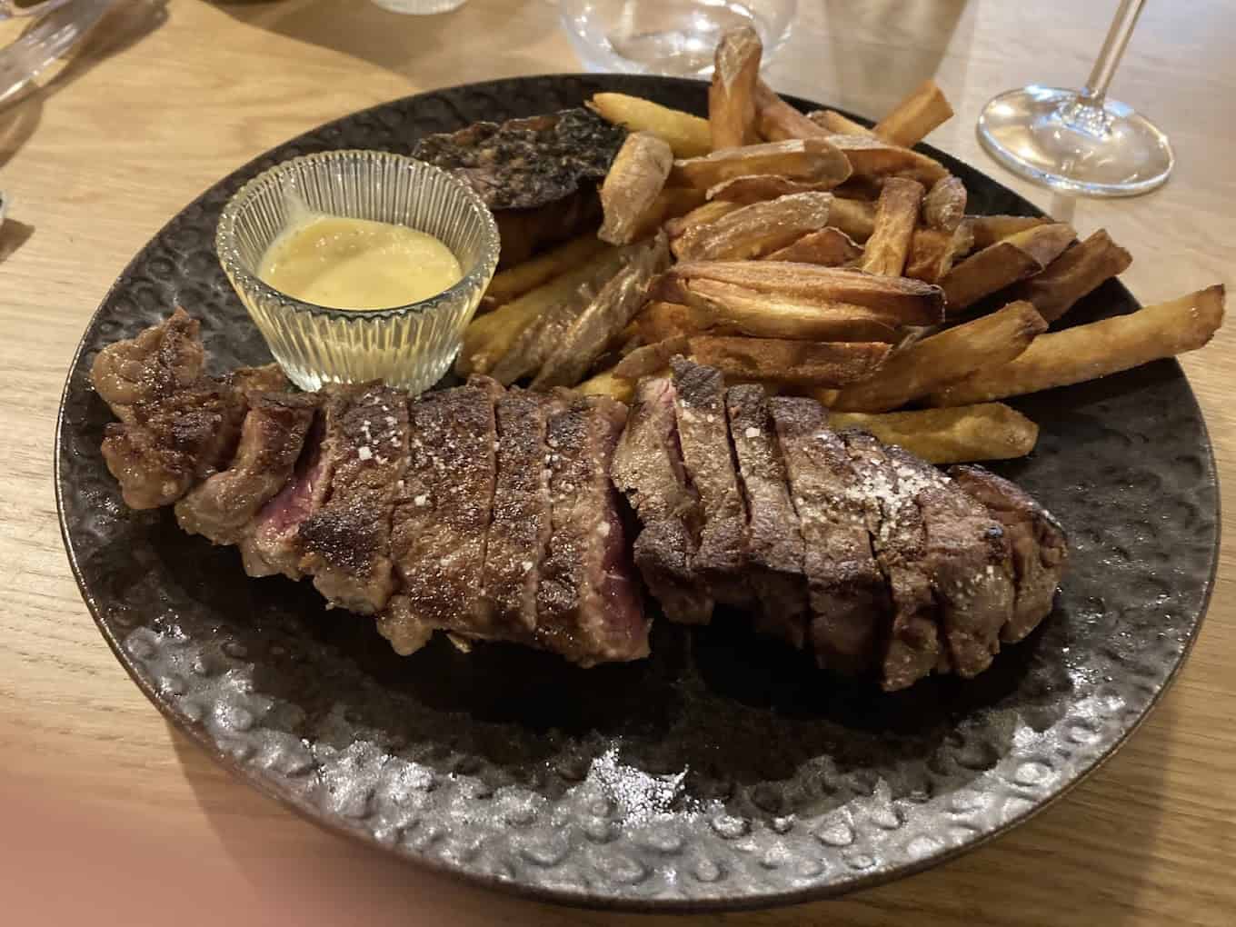 Restaurant La Cave Chez Max à Béziers, France