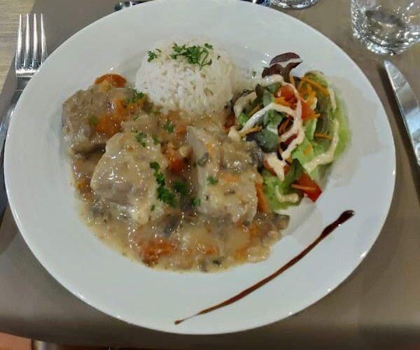 Restaurant La Nouvelle Auberge à Montluçon, France