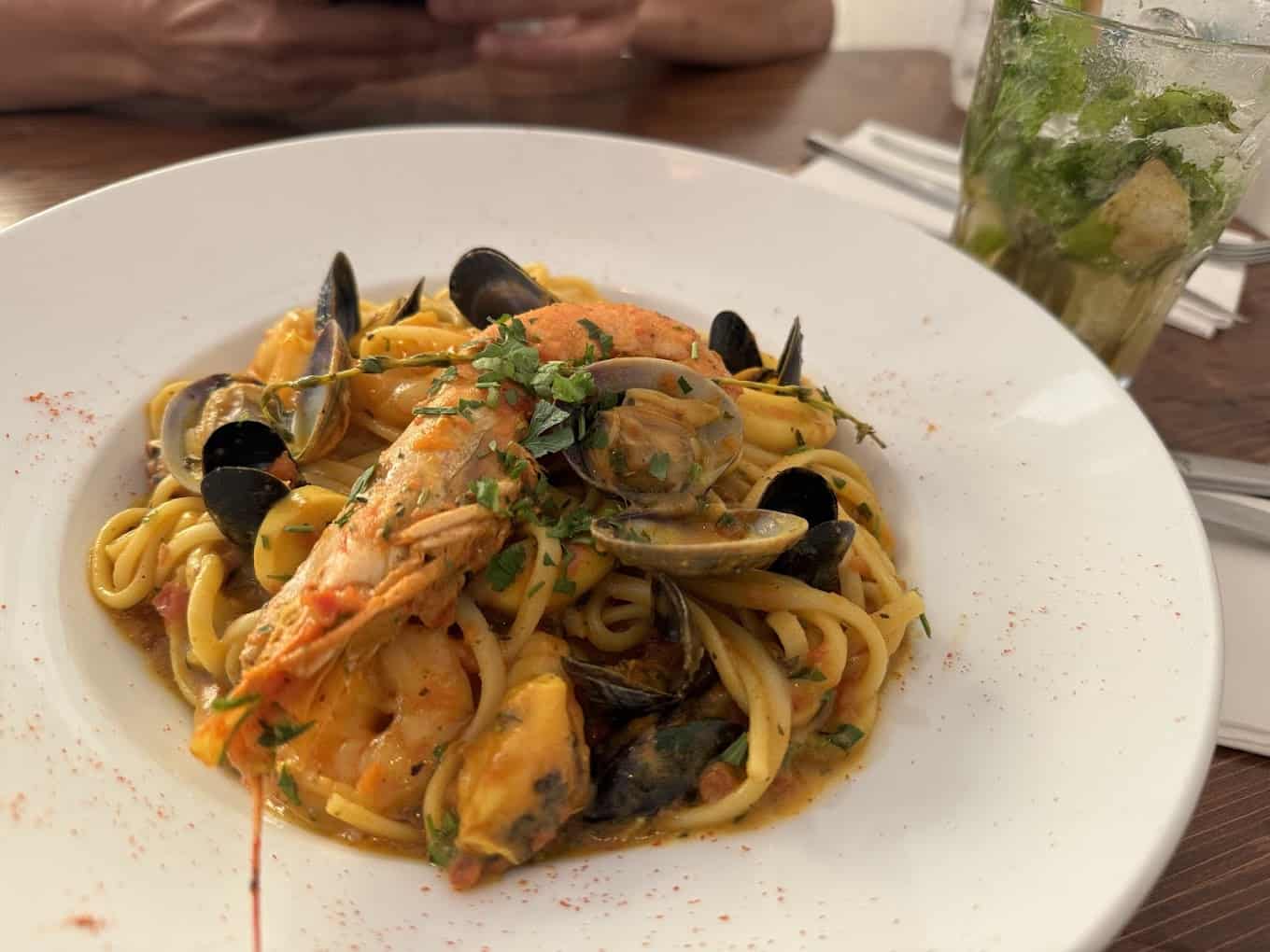 Restaurant La Vague à Nice, France