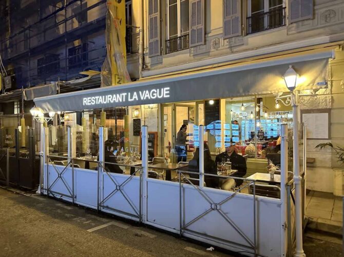 Restaurant La Vague à Nice, France