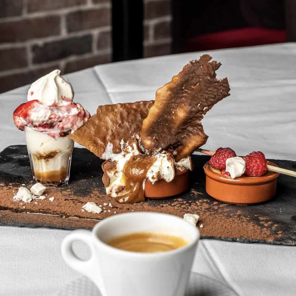 L’Avenue 45 Restaurant – Terrasse – Club à Villeurbanne, France