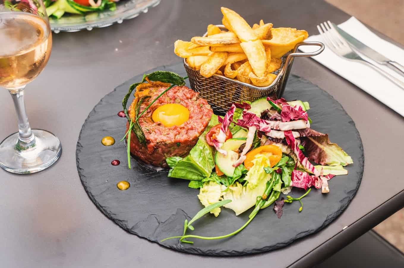 L’Avenue 45 Restaurant – Terrasse – Club à Villeurbanne, France