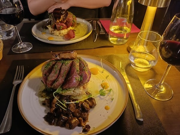 Restaurant Le Canard Royal à Pau, France