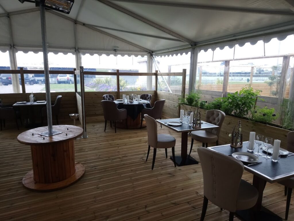 Restaurant Le Grand Bleu à Calais, France