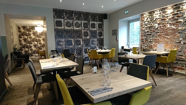 Restaurant Le Poulet à 3 Pattes à Pau, France