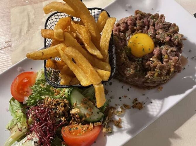 Le P’tit Champenois Restaurant au coeur de nos caveaux typiquement champenois Epernay à Épernay, France