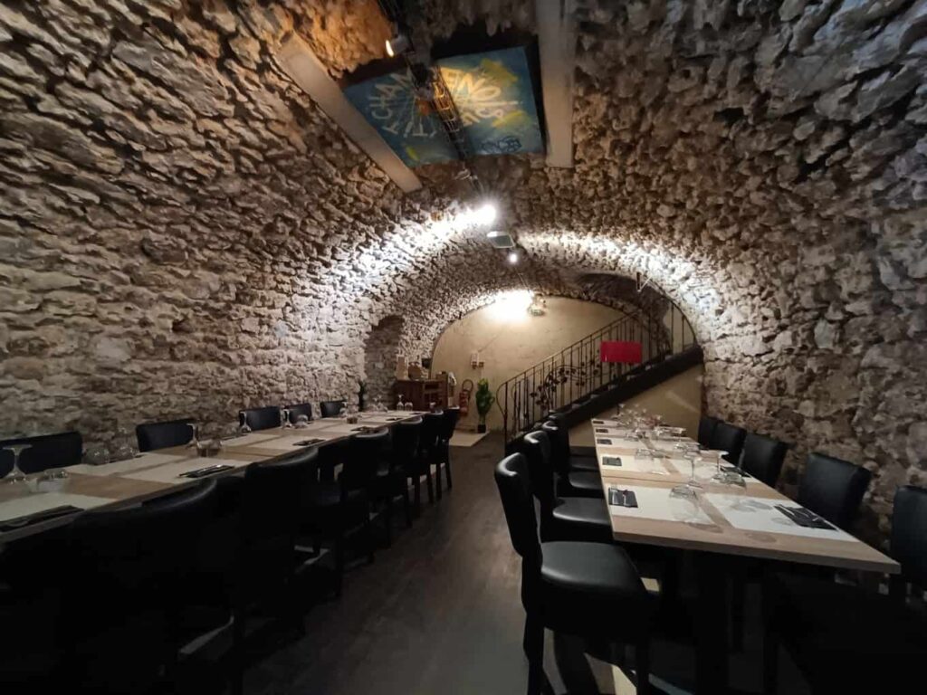 Le P’tit Champenois Restaurant au coeur de nos caveaux typiquement champenois Epernay à Épernay, France