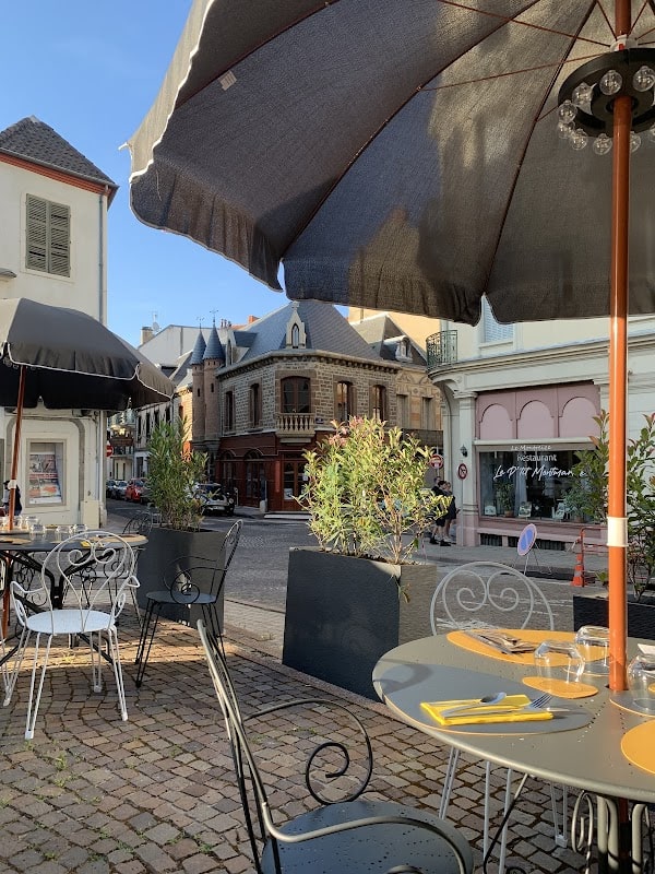 Restaurant Le p’tit montmartre à Vichy, France