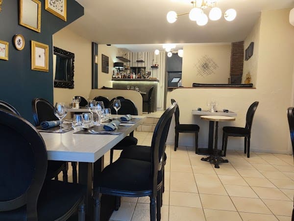 Restaurant Le saint trop’ à Montluçon, France