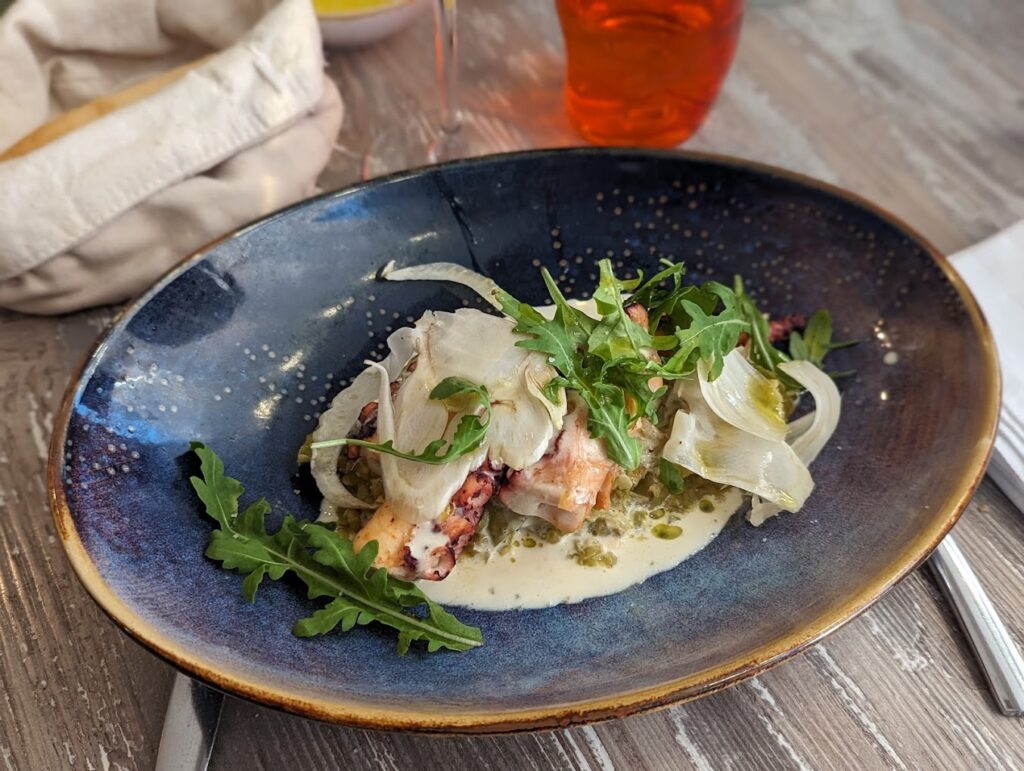 Restaurant L’éponyme à Cannes, France
