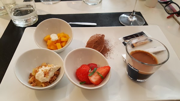Restaurant L’éponyme à Cannes, France
