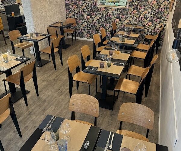 Restaurant LES PIEDS SOUS LA TABLE à Agen, France