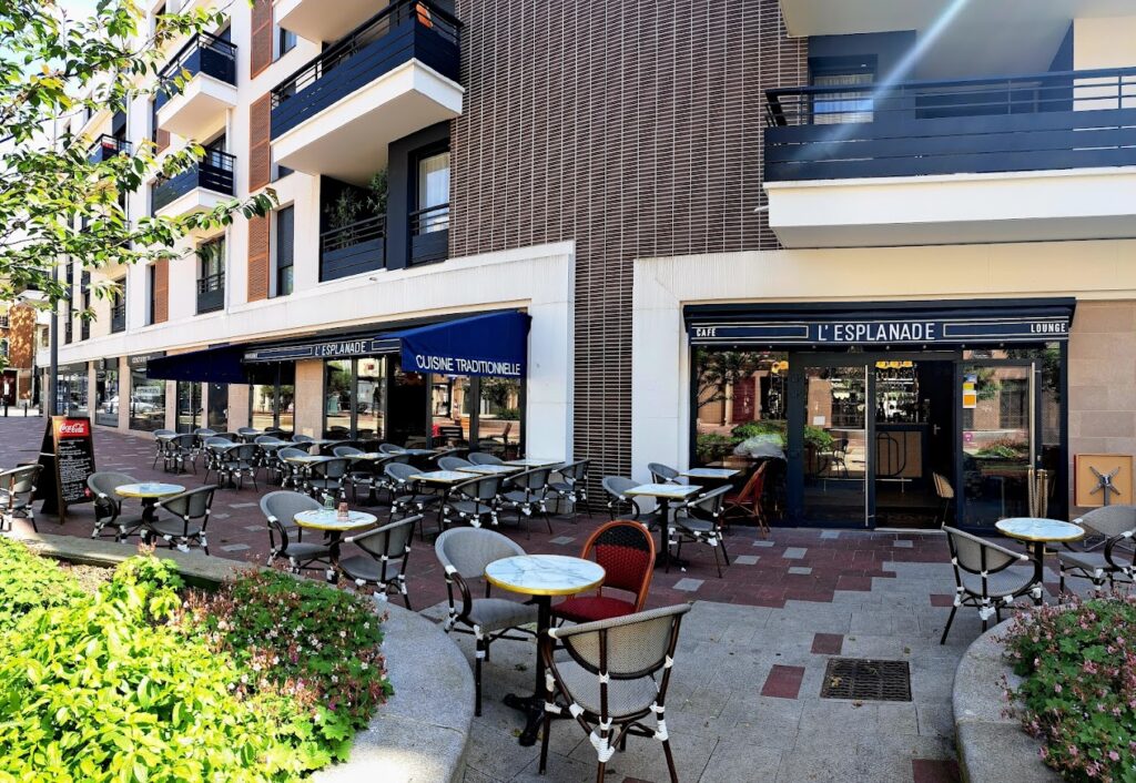 Restaurant L’ESPLANADE à Créteil, France