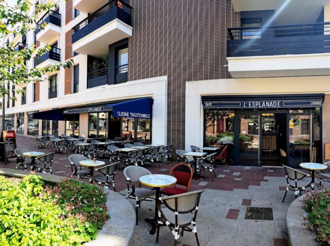Restaurant L’ESPLANADE à Créteil, France