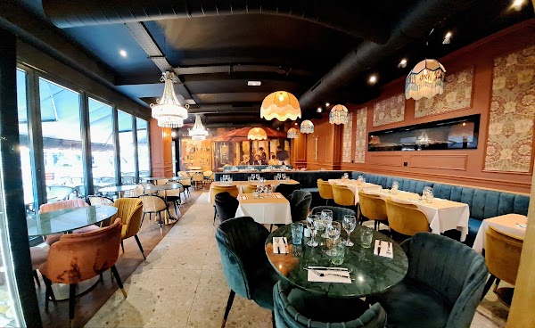 Restaurant L’ESPLANADE à Créteil, France