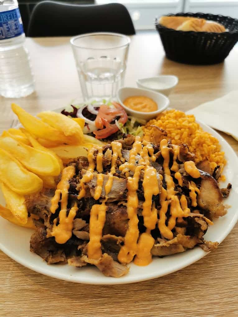 Restaurant LOKANTA (Kebab, Pizza, NAN, BURGERS ) halal à Joeuf, France