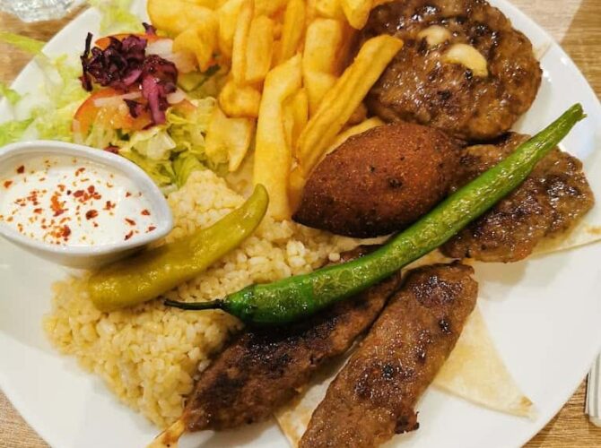 Restaurant LOKANTA (Kebab, Pizza, NAN, BURGERS ) halal à Joeuf, France