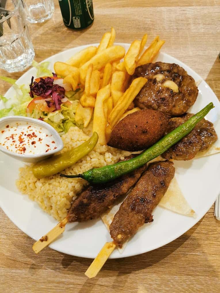 Restaurant LOKANTA (Kebab, Pizza, NAN, BURGERS ) halal à Joeuf, France